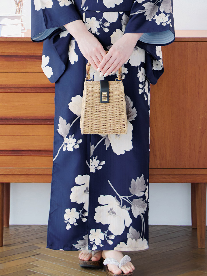 即日発送】ネイビー×ホワイトフラワー浴衣【浴衣3点セット 浴衣/帯