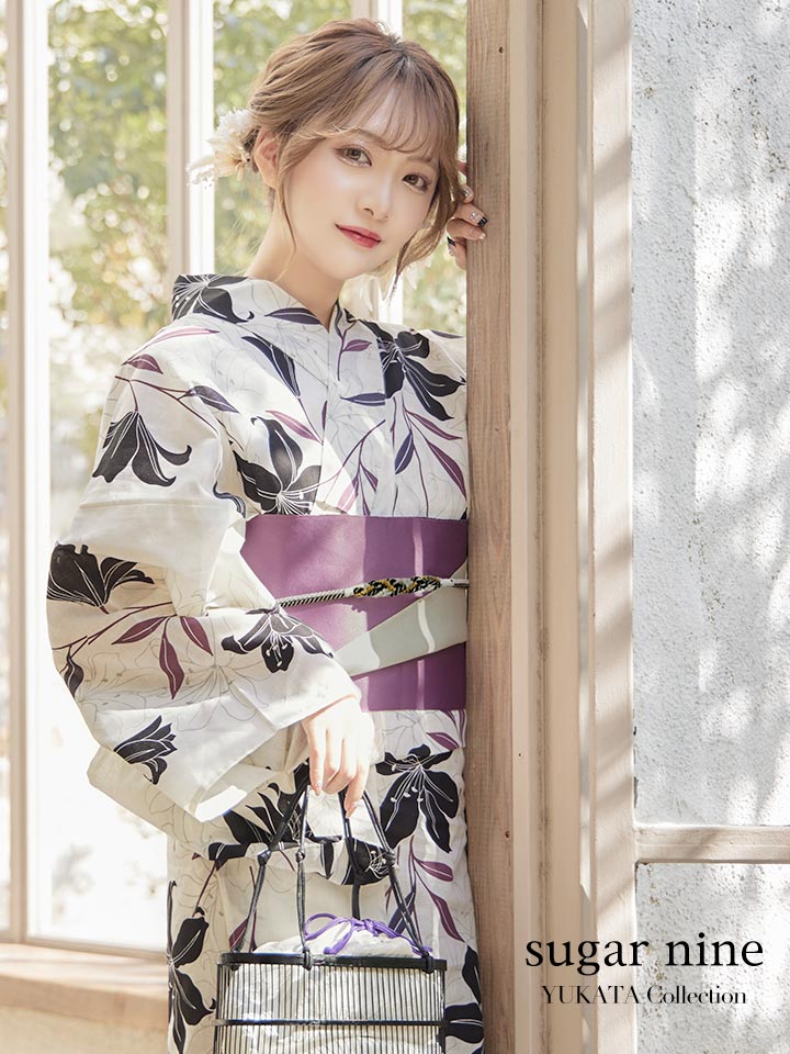 即日発送！】【浴衣】白地×百合柄浴衣 【浴衣3点セット 浴衣/帯/下駄