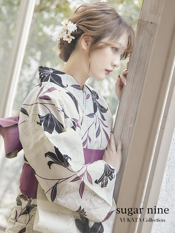 即日発送！】【浴衣】白地×百合柄浴衣 【浴衣3点セット 浴衣/帯/下駄