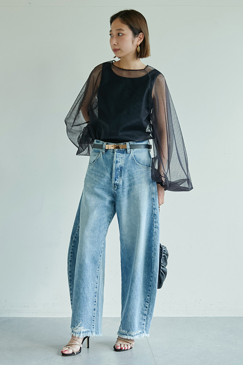 サイズ別】人気のラインカーブデニムをスタッフが履き比べ！ | Whim