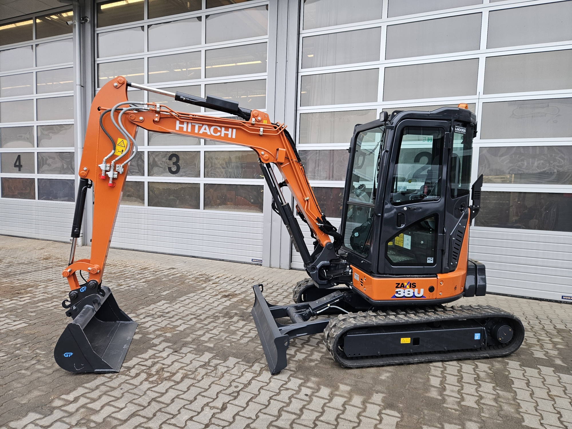 Hitachi ZX38U-6 mini excavator - Pellen