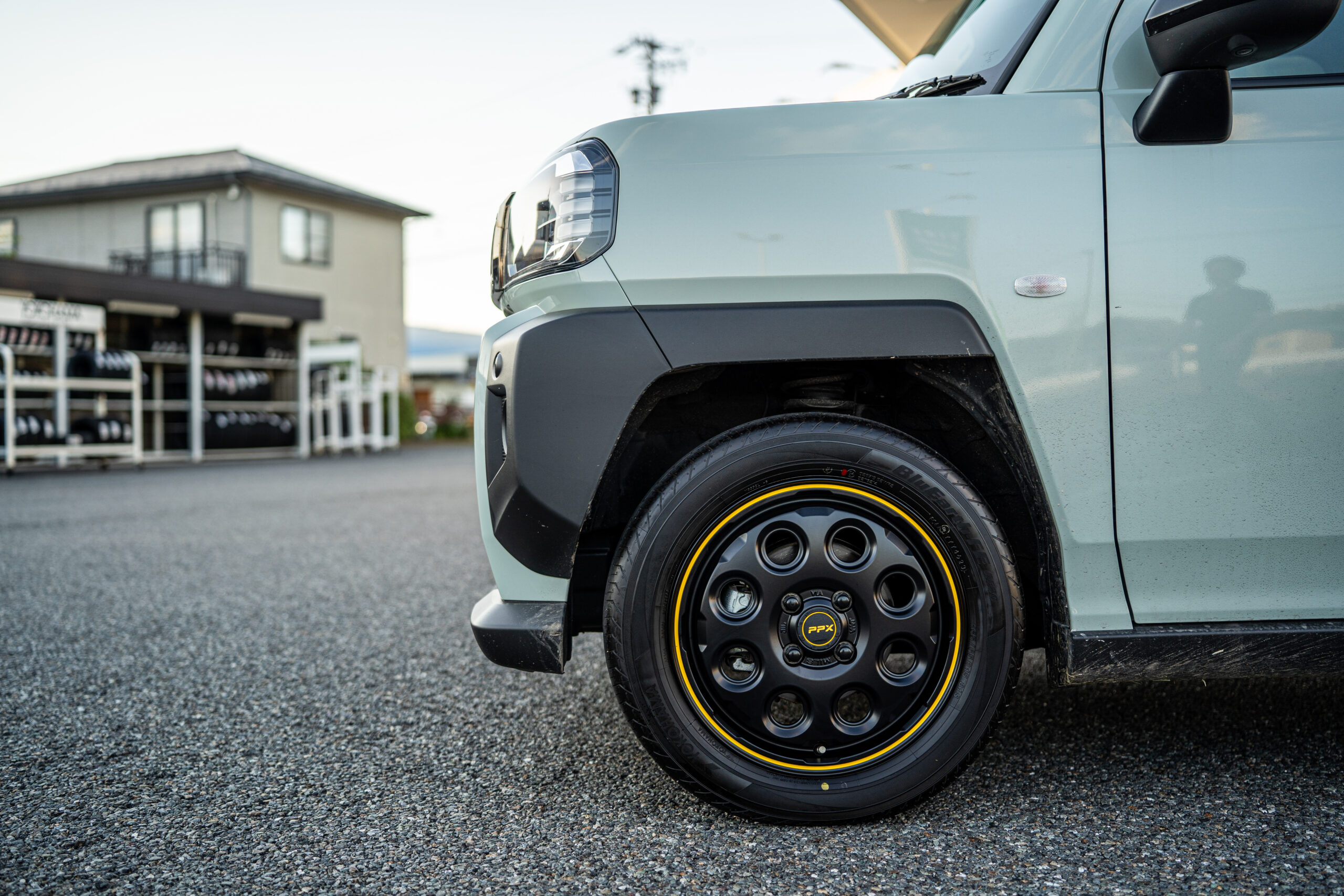 ダイハツ タフト | タイヤはピットイン