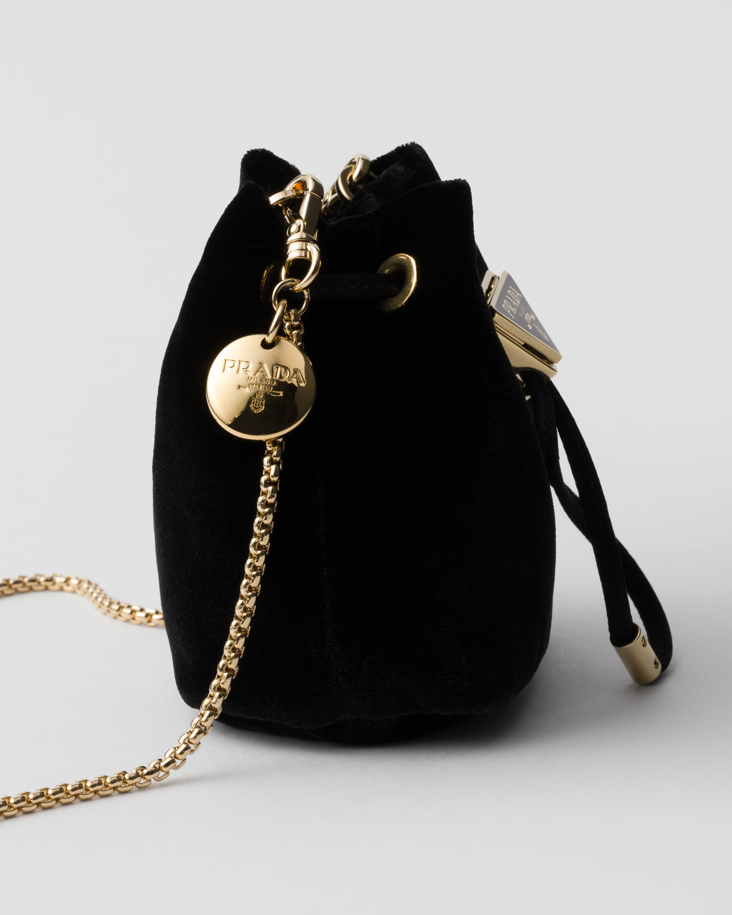 ブラック ベルベット ミニポーチ | PRADA