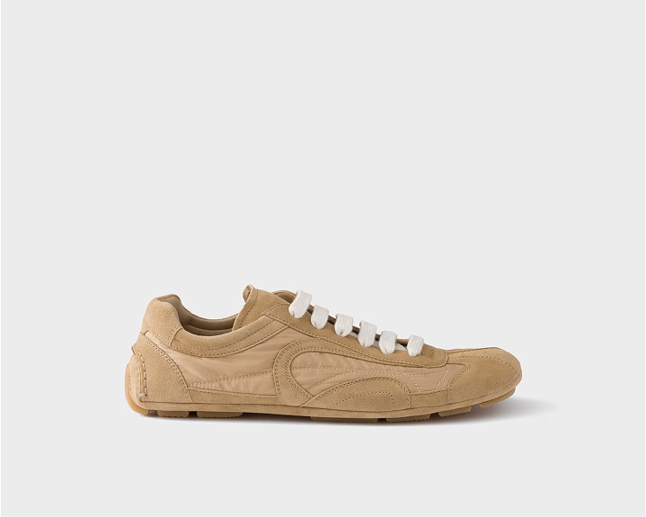 ホワイト プラダ モノリス ラバー サンダル | PRADA