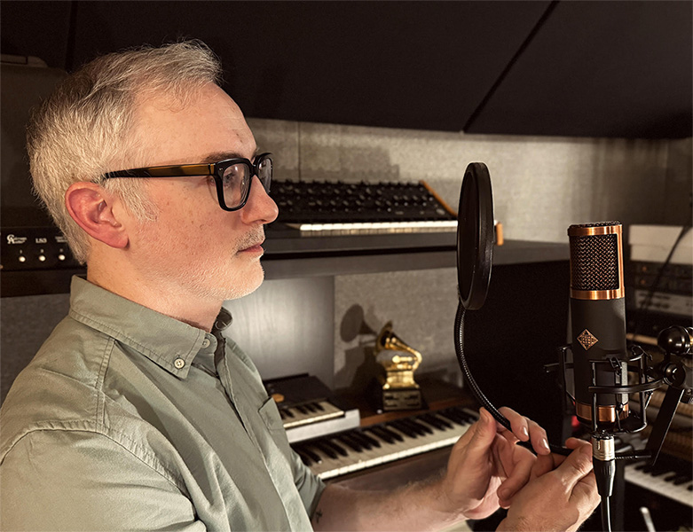 Microfiles: The Calrad DM-17 Classic Vintage 1960s Microphone