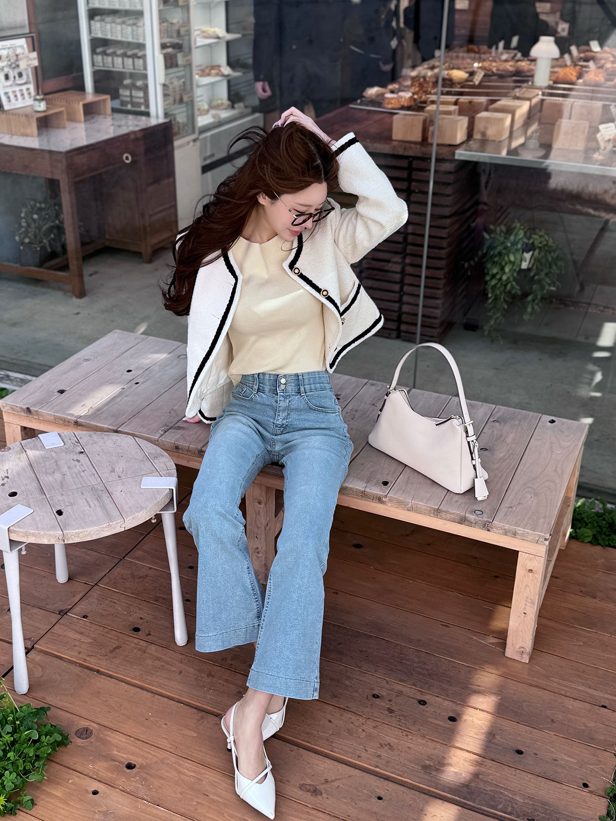 クン ステッチヘムストレートフレアデニム カラー:ライトブルーデニム