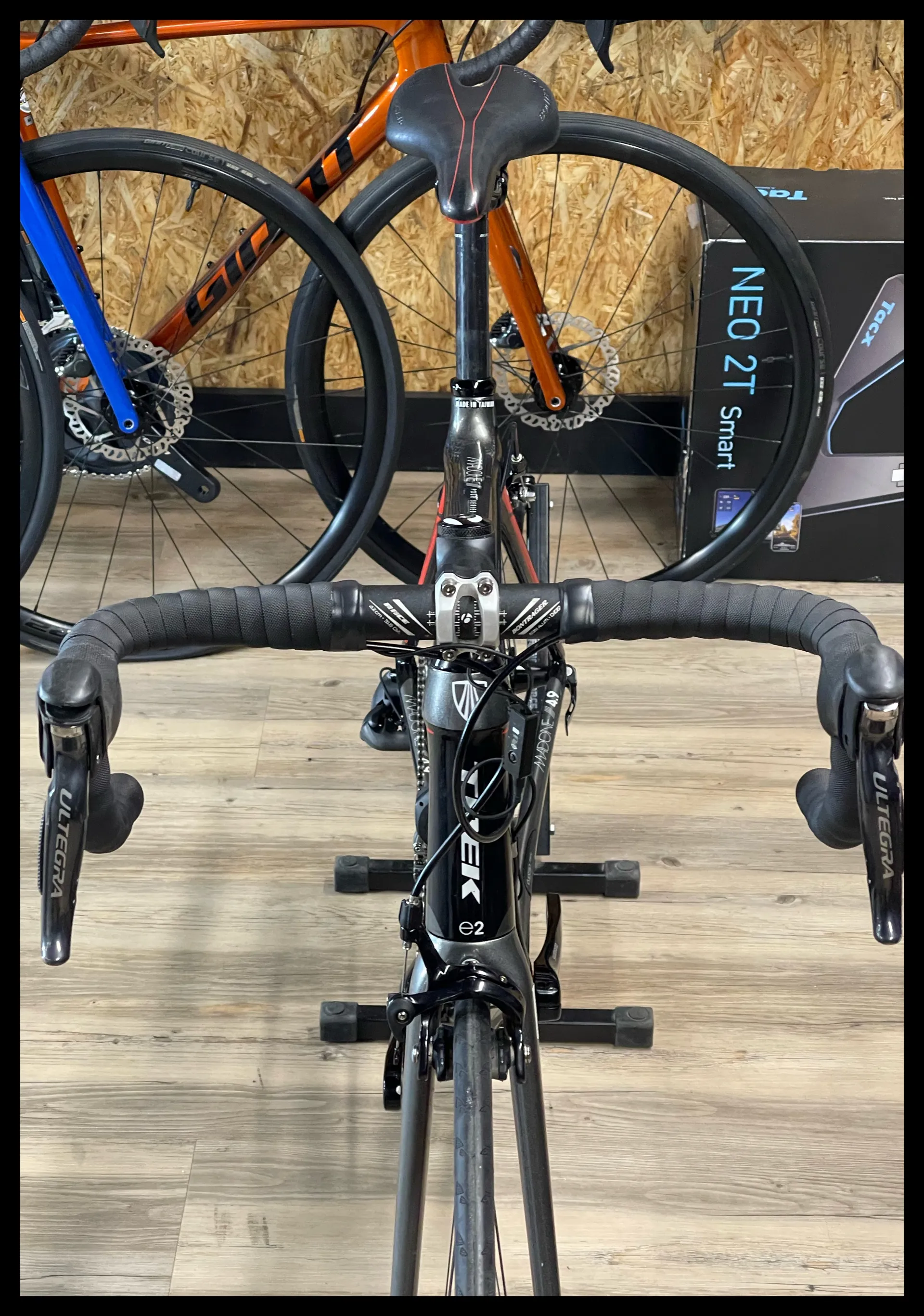 Trek Madone 4.9 four series 56cm H2 Ultegra DI2 10 Speed Black