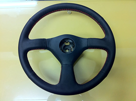 車のシート・ステアリングの張替え｜本革に交換ならロブソンレザー