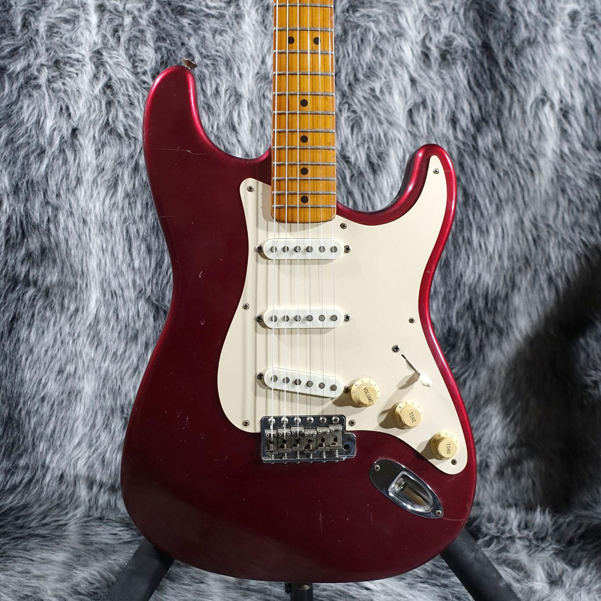 Fender USA American Vintage 57 Stratocaster Candy Apple Red