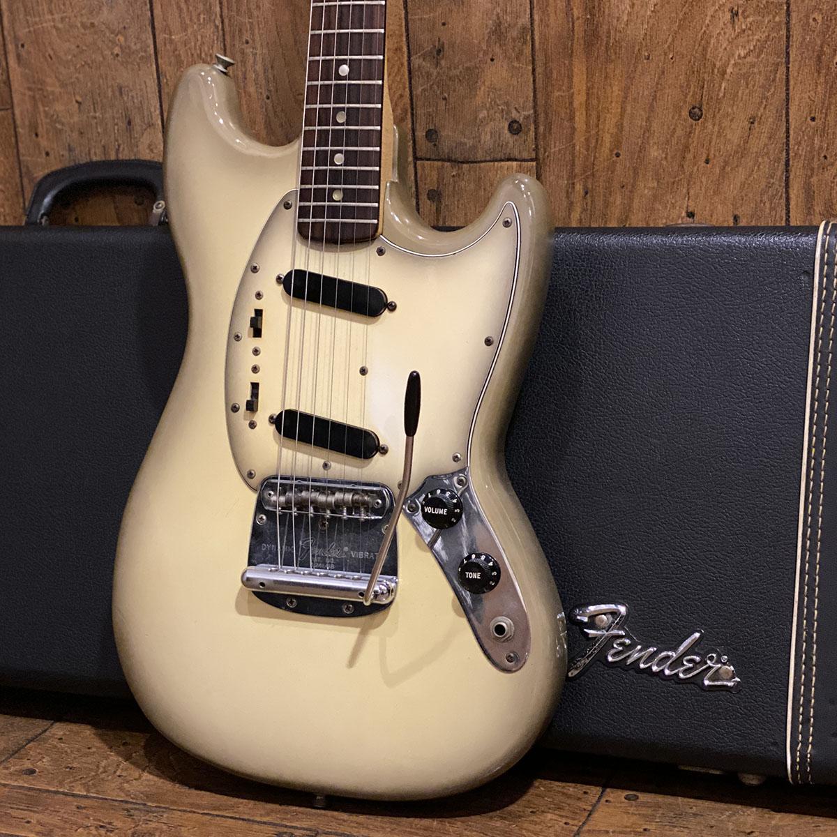 Fender USA Mustang ビンテージ 　ナチュラルボディ　ジャンク品 Fender Mustang Natural Refin 1964 – Chicago Music Exchange