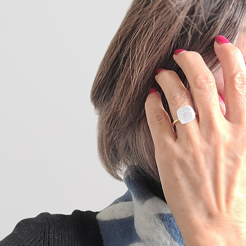 楽天市場】mimi 天然石 リング レインボームーンストーン ムーン