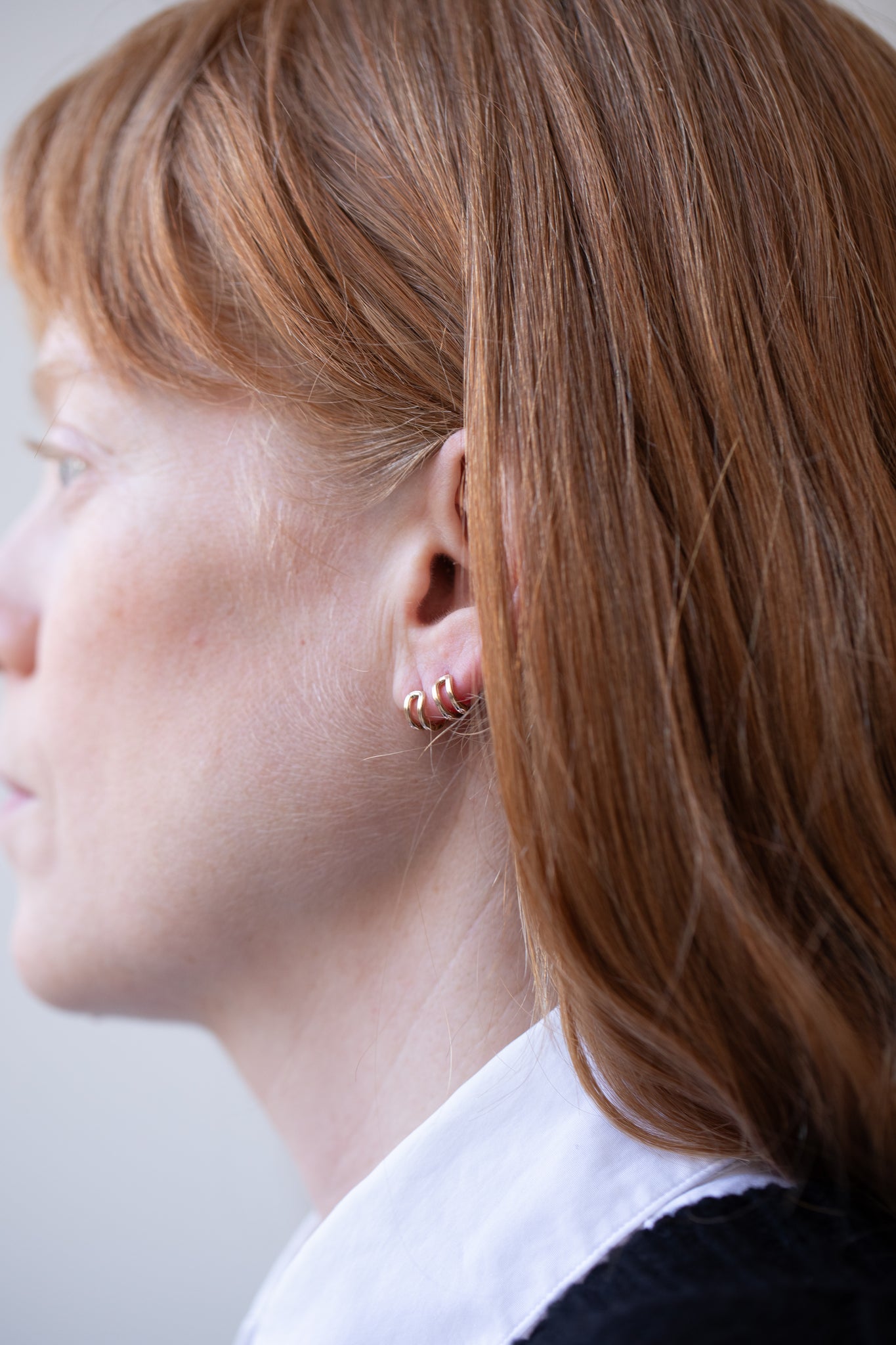 rennes — Hirotaka | Beluga Extra Small Double Line Huggie Earrings