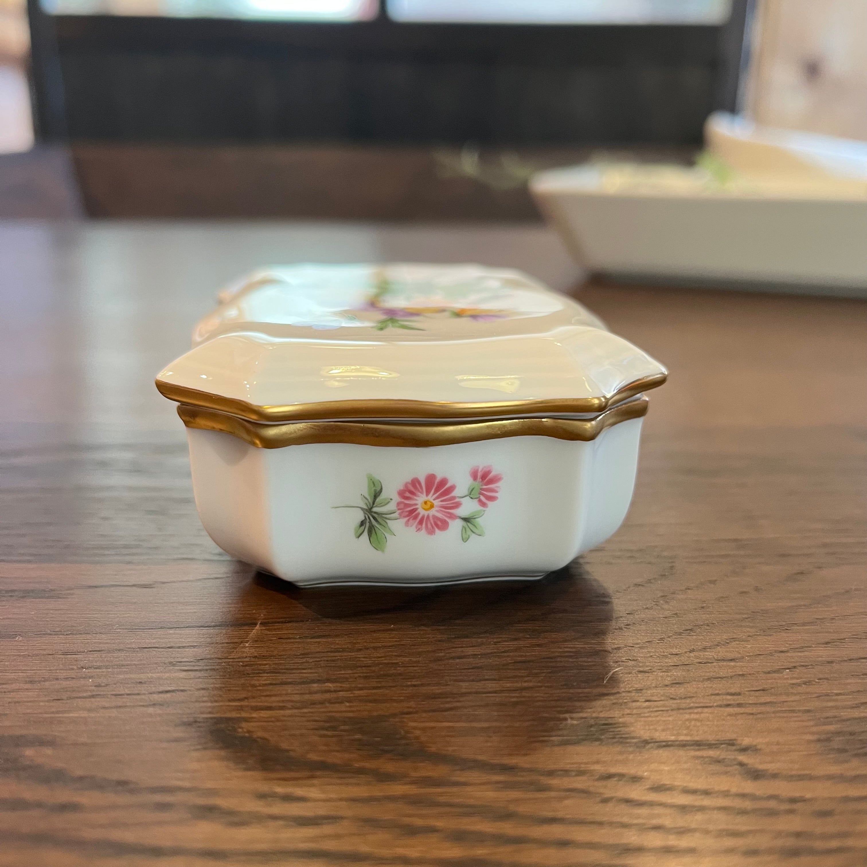 マイセン / Meissen 小物入れ スミレ 花 蓋つき 中古 フラワー