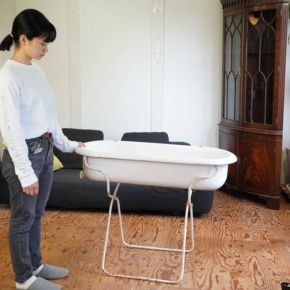 ベビーバス 風呂 ディスプレイ 英国 アンティーク 花壇 ホーロー 収納