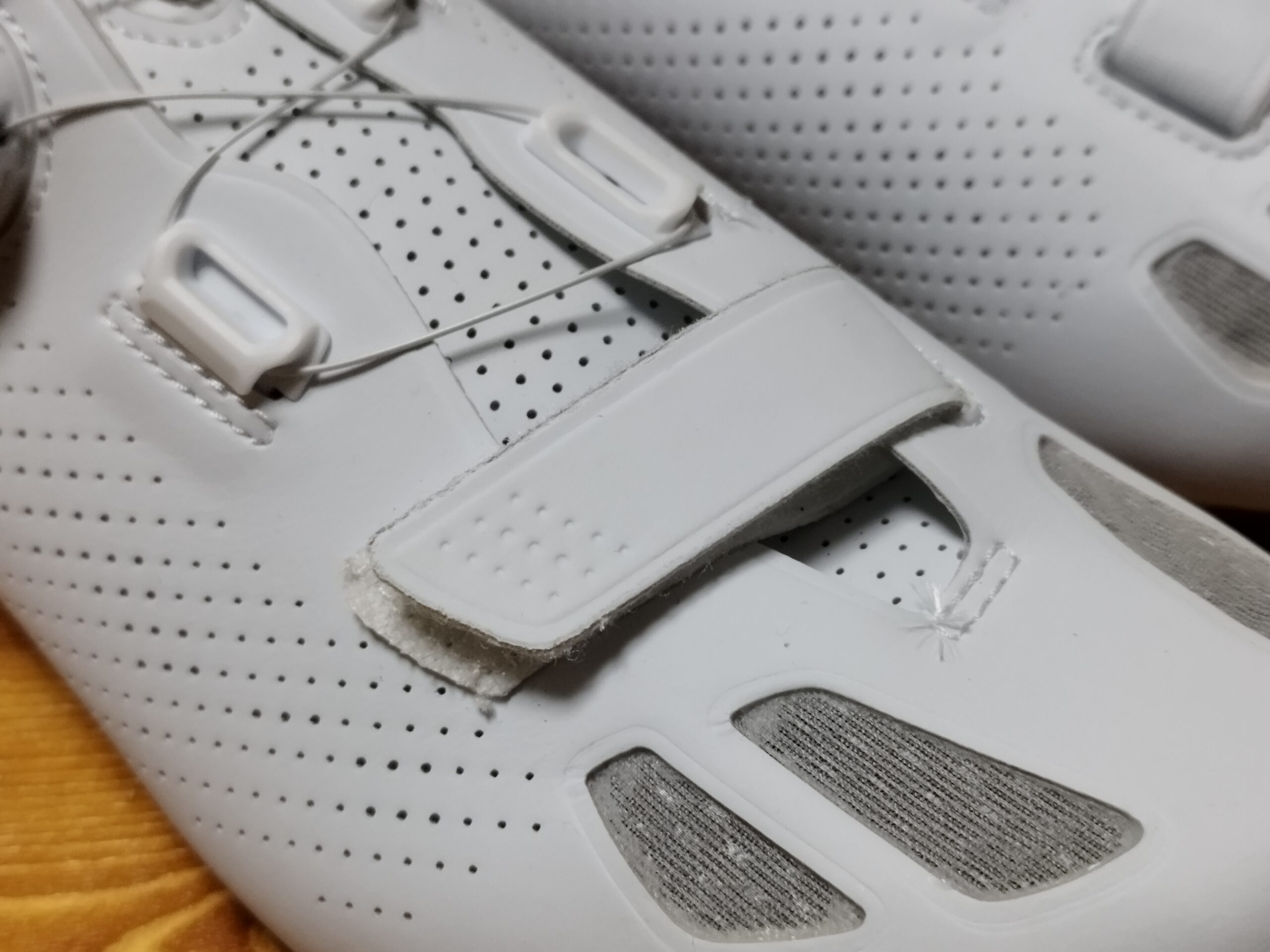 FLR F-11 インプレ | 高剛性ナイロンソールのロードバイクシューズ