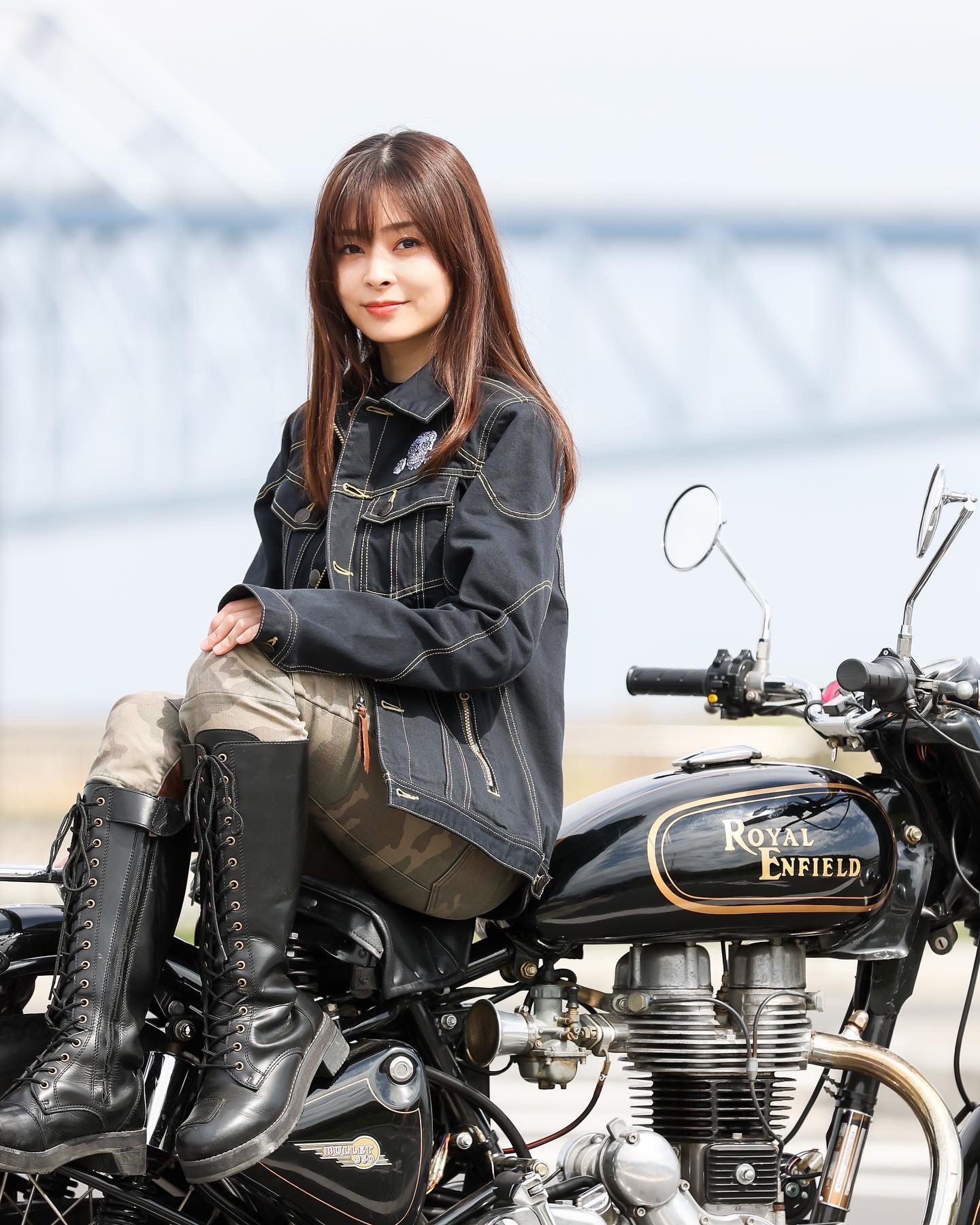 美品 アライヴン スポーツリチャージ パイピング格子柄タイプ ソフトボール用 HYPER TECH R2G for WOMEN [オールラウンド用] サイズ