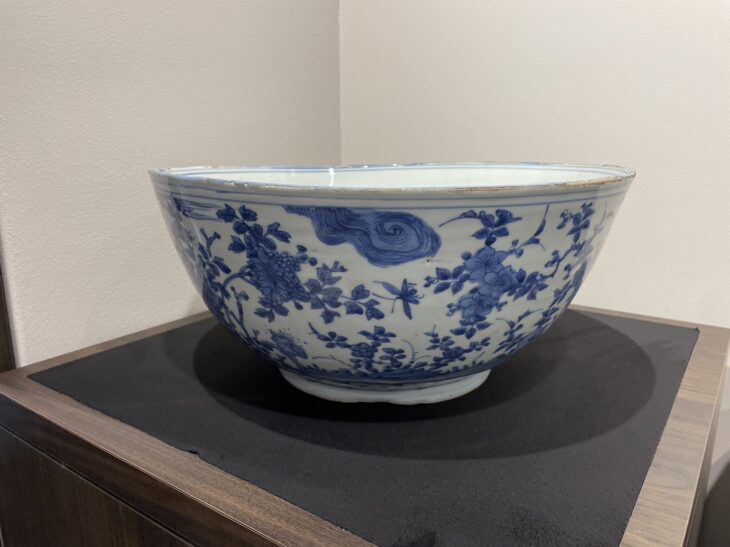 明時代 大明成化年製銘 古染付 大鉢 買取価格相場｜骨董品買取 緑和堂