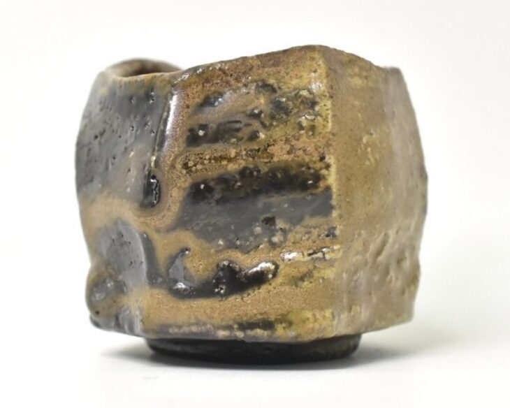 隠﨑隆一 『黒備前 酒呑』 ｜骨董品買取 緑和堂