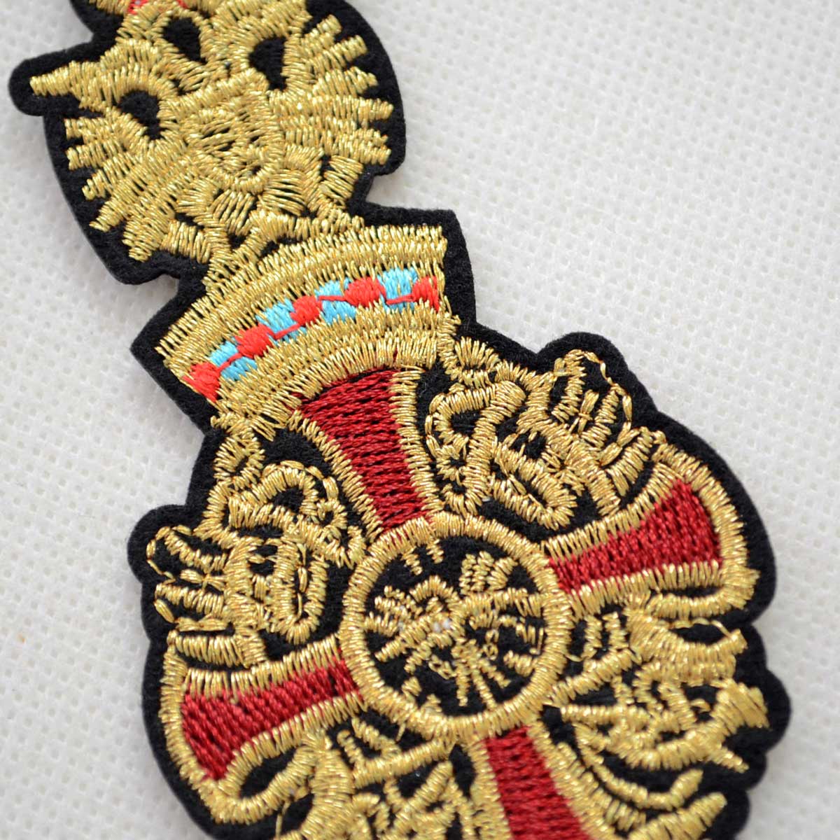 ゴールド刺繍 クラシカル エンブレム ワッペン 王冠・紋章風デザイン