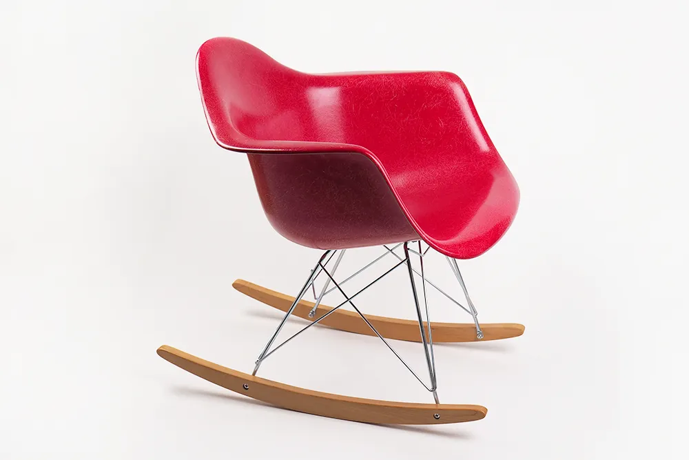 Fiberglass Arm Shell Chair (FRP) / MODERNICA