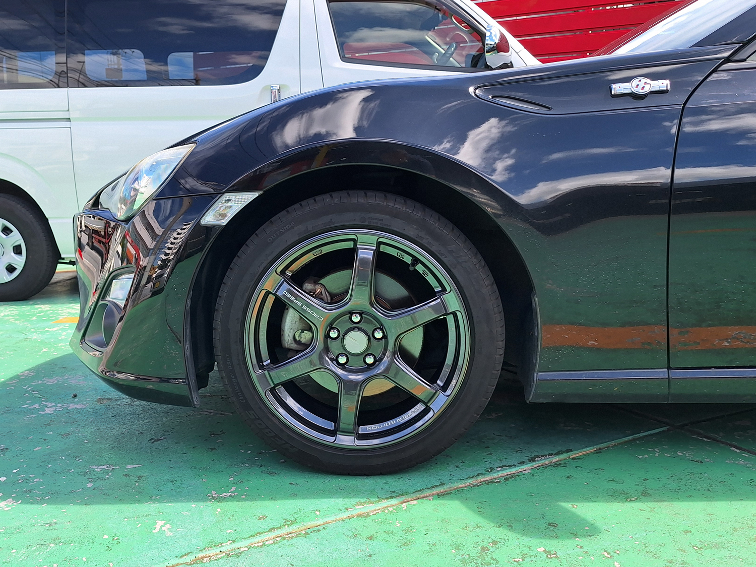 トヨタ 86 CROSS SPEED RS6 17×7.5J MINERVA 215/45R17｜ホイール