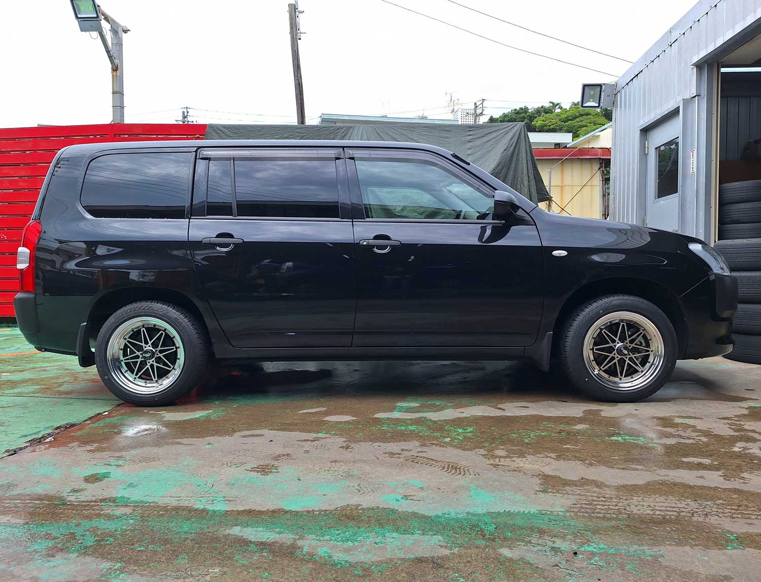 トヨタ プロボックス EQUIP 03 15×7J RADAR 195/55R15｜ホイール