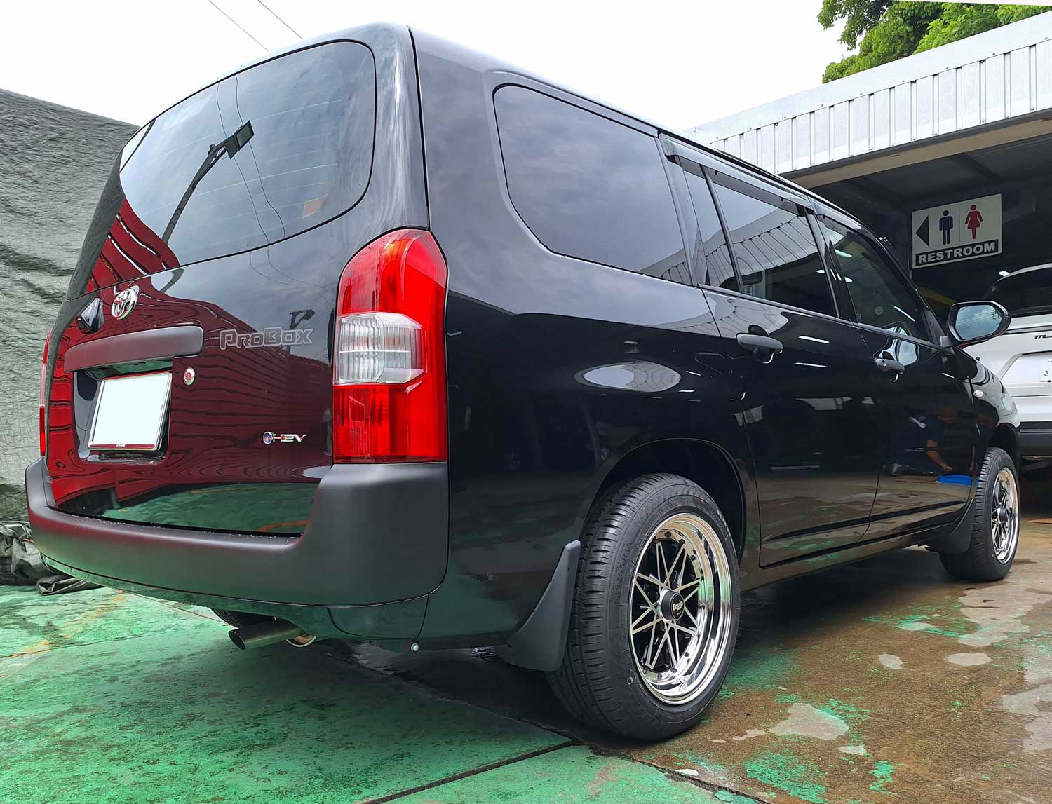 トヨタ プロボックス EQUIP 03 15×7J RADAR 195/55R15｜ホイール