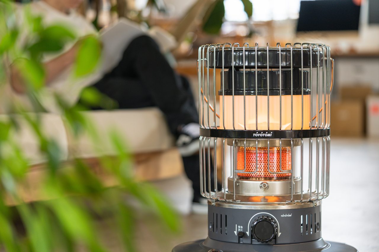 美品】トヨトミ KR-47A 灯油ストーブ ベージュ レトロ KR-47A | 暖房
