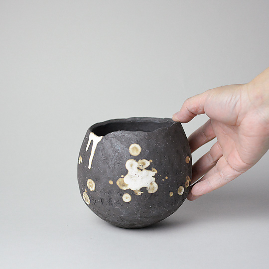 鉢・プランター invisibleink SCATTERED BONES BITE 鉢・プランター