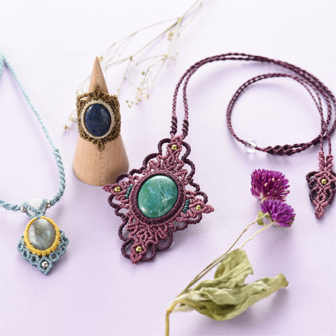 ハンドメイド　くくり花　計1350個セット ハンドメイド くくり花1350個＋ビーズ付きくくり花300個 セット - メルカリ