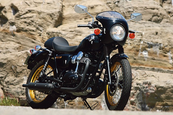 KAWASAKI W800 - 今月のインプレ - タンデムスタイル