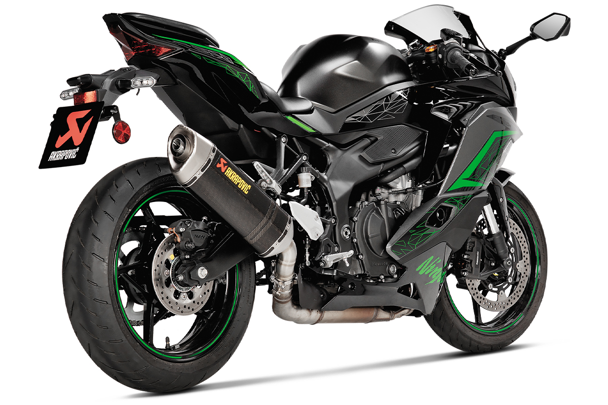 NINJA ZX-25R用行動走行可能マフラーが登場 - バイクニュース