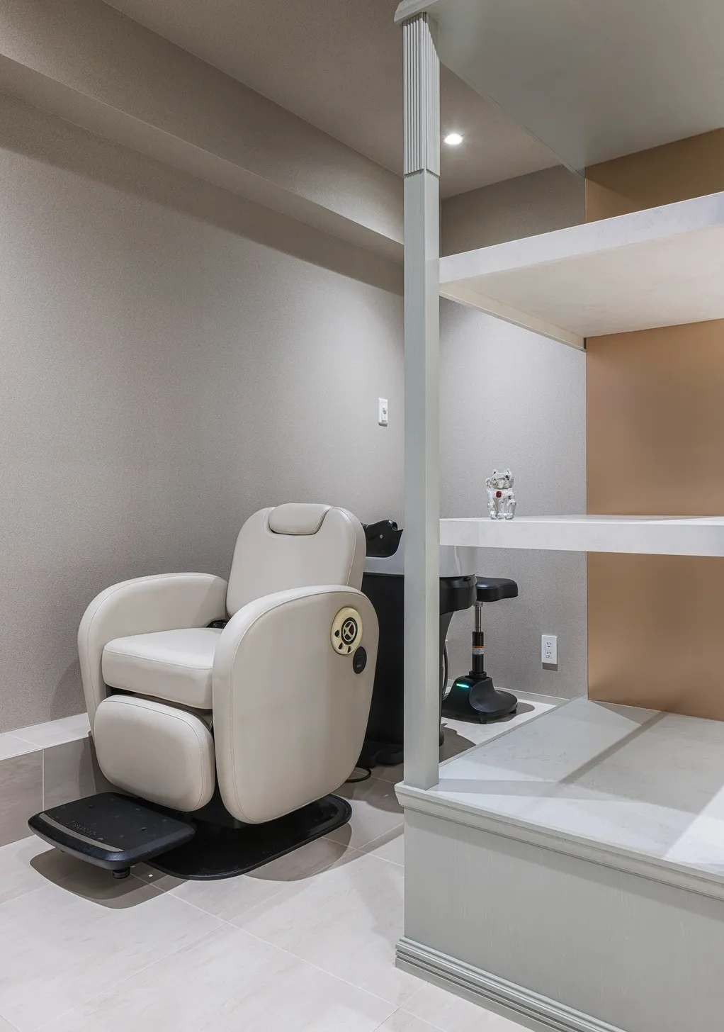 ESPOIRスツール | ミラー・サロン家具・ワゴン等 | 製品情報 | タカラ