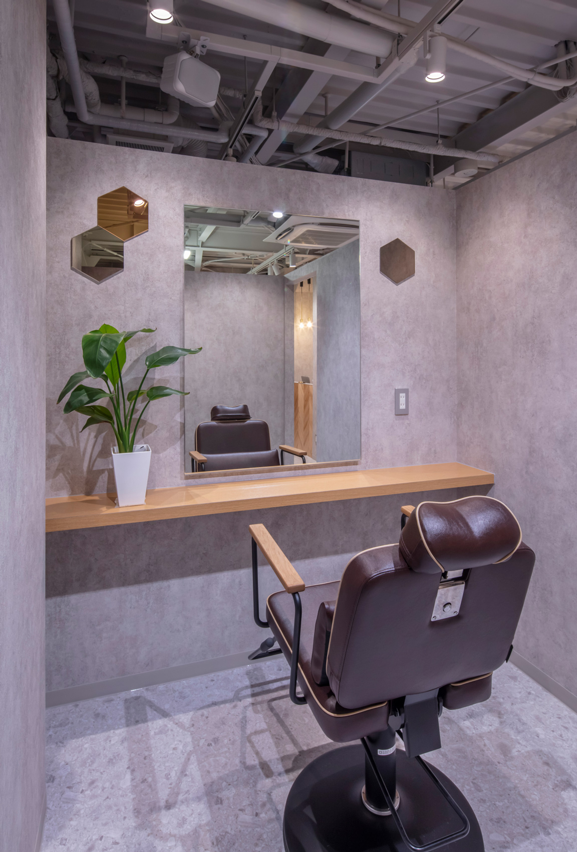 a1601M | チェア | 製品情報 | タカラベルモント