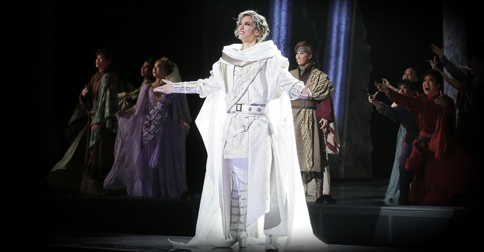 宝塚歌劇 花組『アウグストゥス―尊厳ある者―』『Cool Beast!!』特集