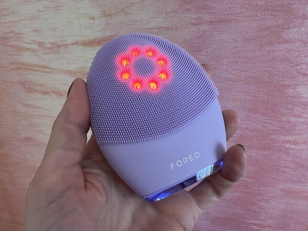 Review: FOREO LUNA 4 plus - this device actually combines all the