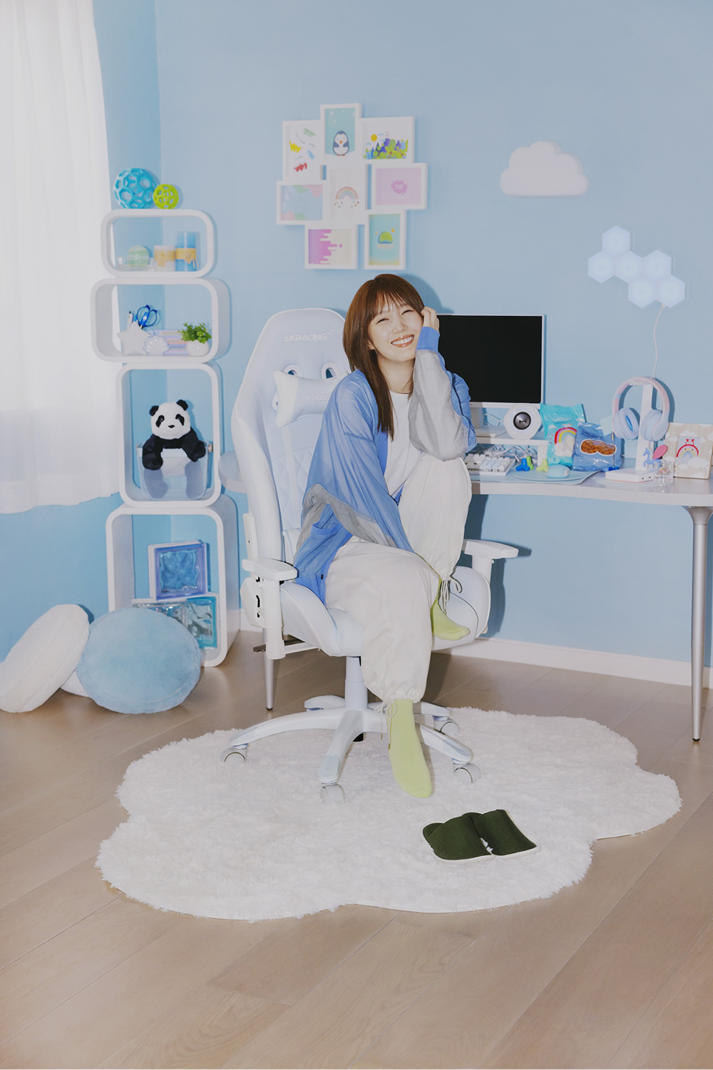 AKRacing本田翼監修オリジナルカラーモデル｜テックウインド株式会社