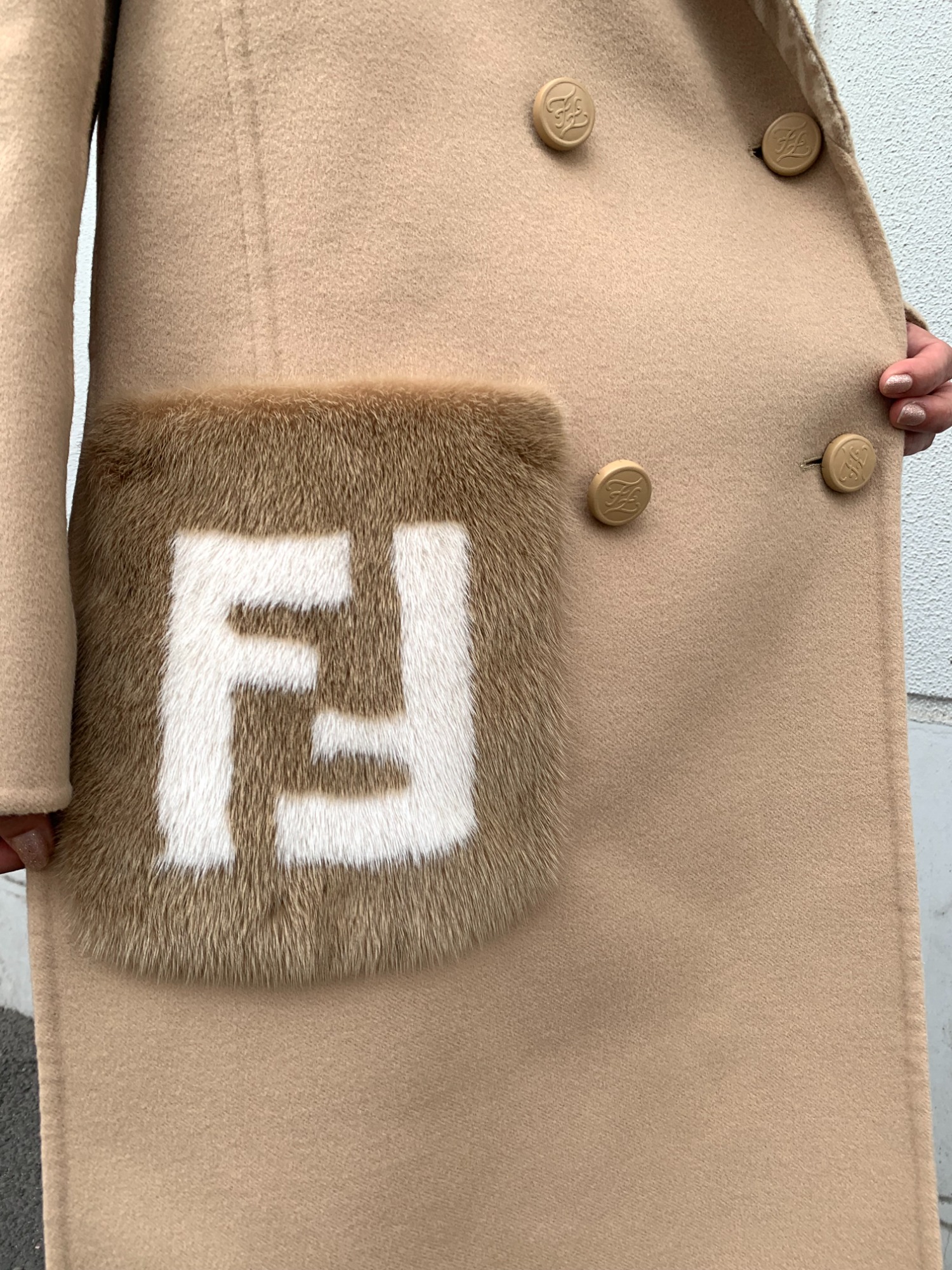 FENDI/フェンディ】よりミンクファーポケットダブルコートが買取入荷