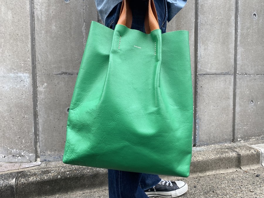 トレンドカラー【HENDER SCHEME/エンダースキーマー】より20SSのピアノ