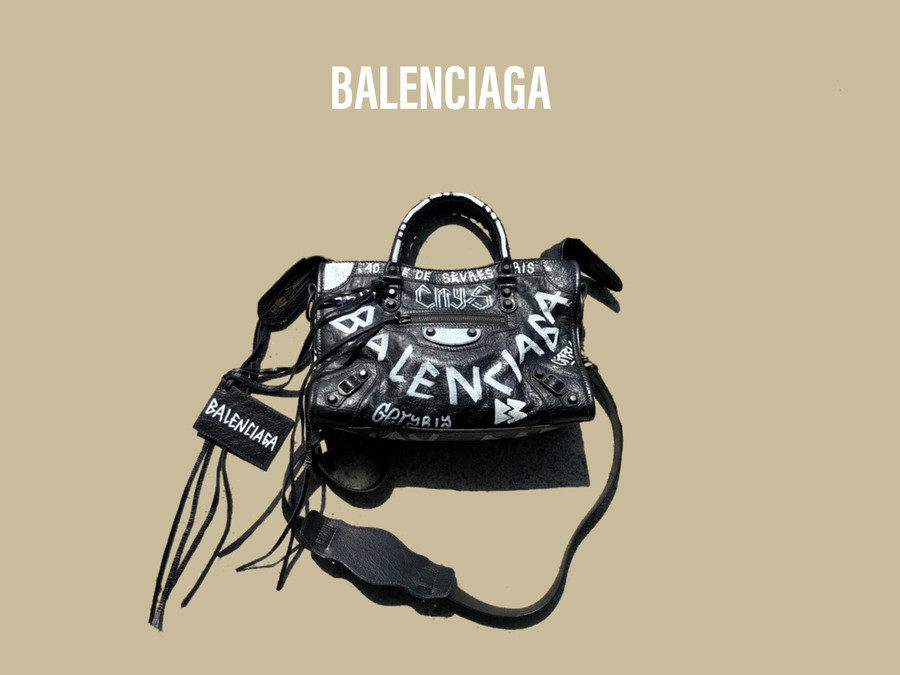 人気沸騰中ブランド【＊BALENCIAGA/バレンシアガ＊】からGRAFFITI