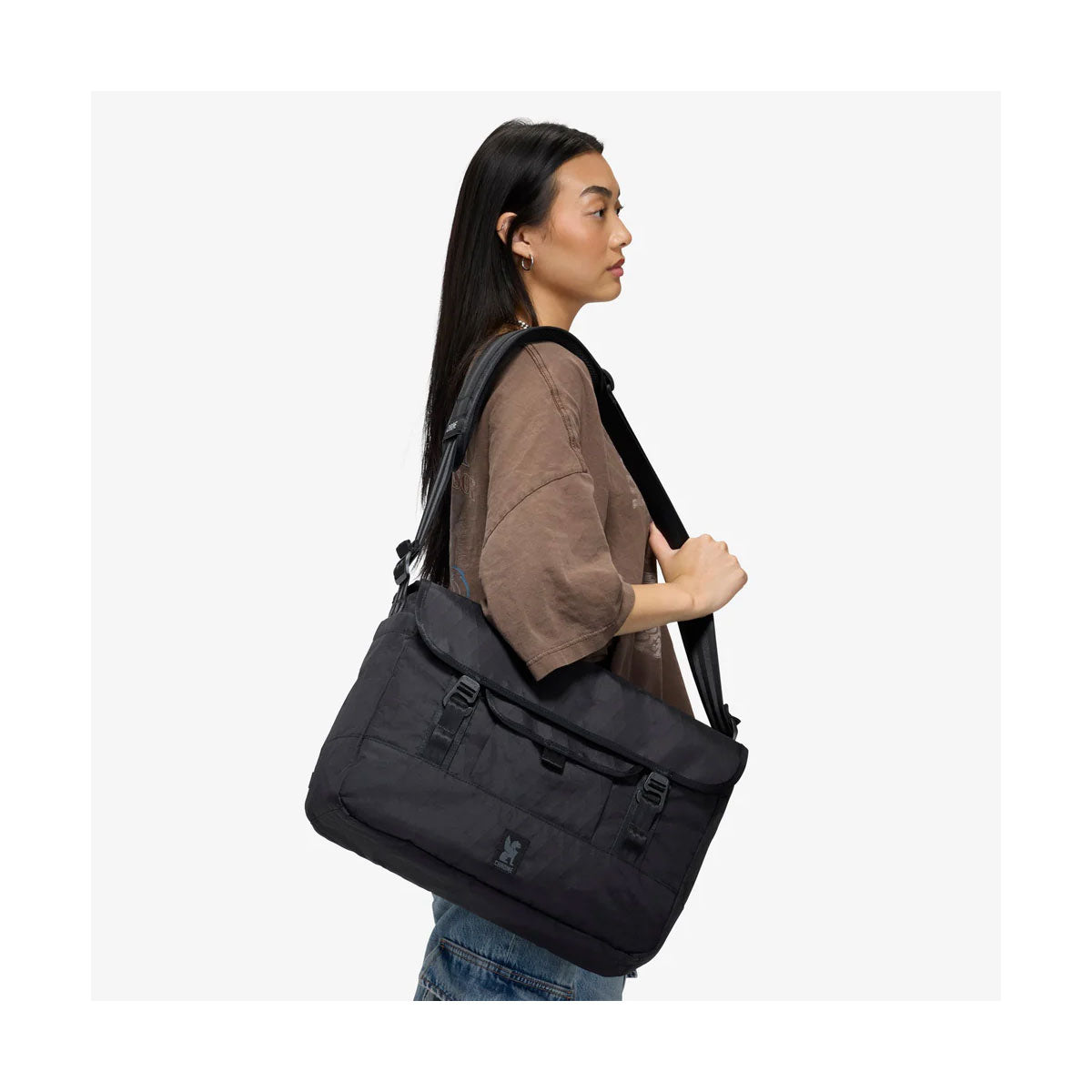 Midtown 20L Messenger by Chrome Industries | The Bag Creature
