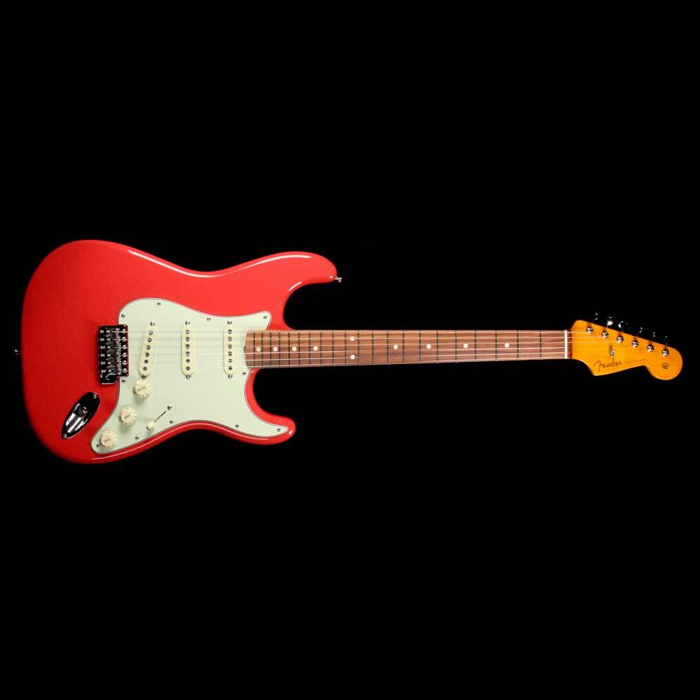 Fender Classic Series '60s Stratocaster Lacquer Fiesta Red | The