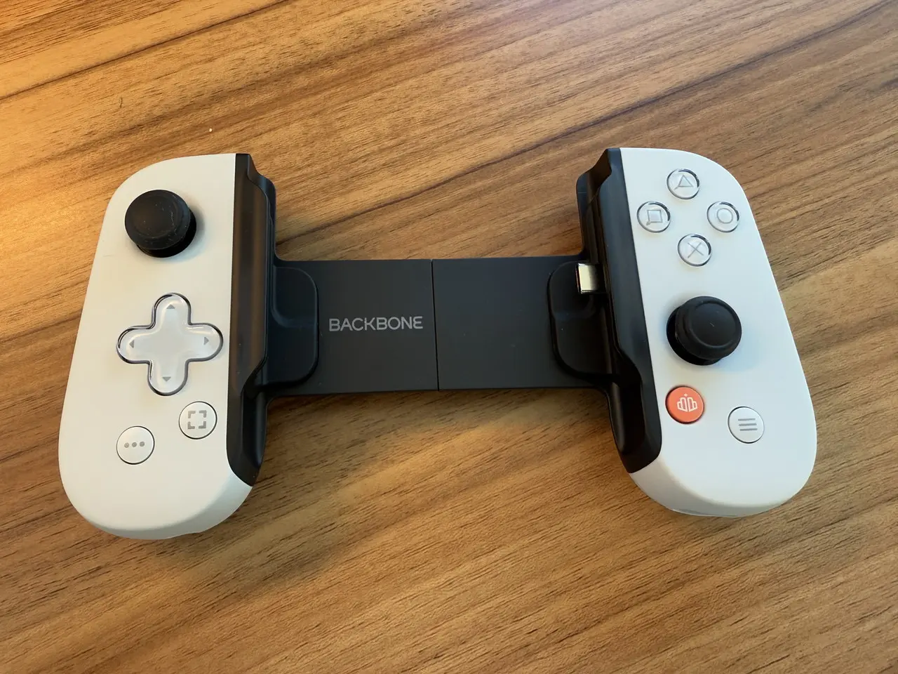 Backbone One 第2世代』レビュー、世界一売れているスマホ向け高性能