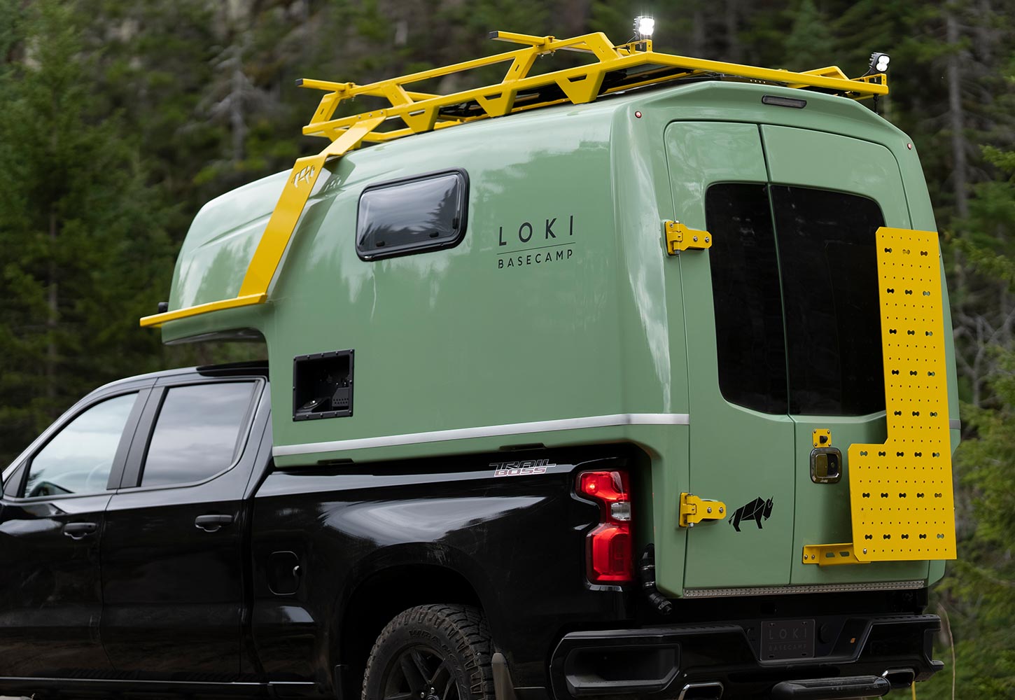Loki Icarus 6 Short-Bed Camper a Lean Green Overlanding Machine