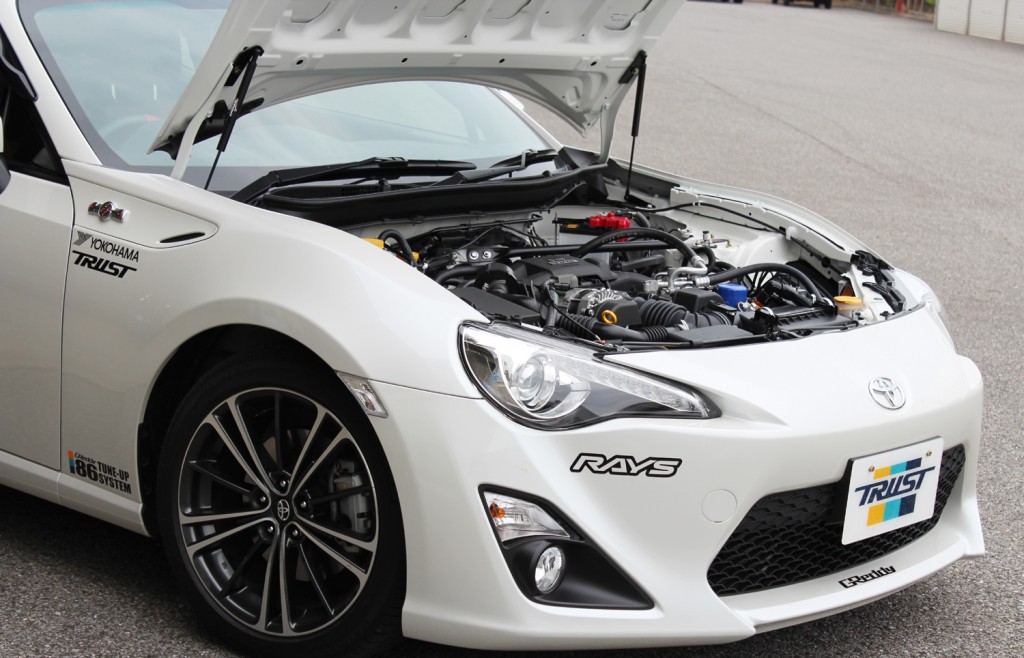 ZC6/ZN6用】GReddy エンジンフードリフター | TRUST | GReddy トータル