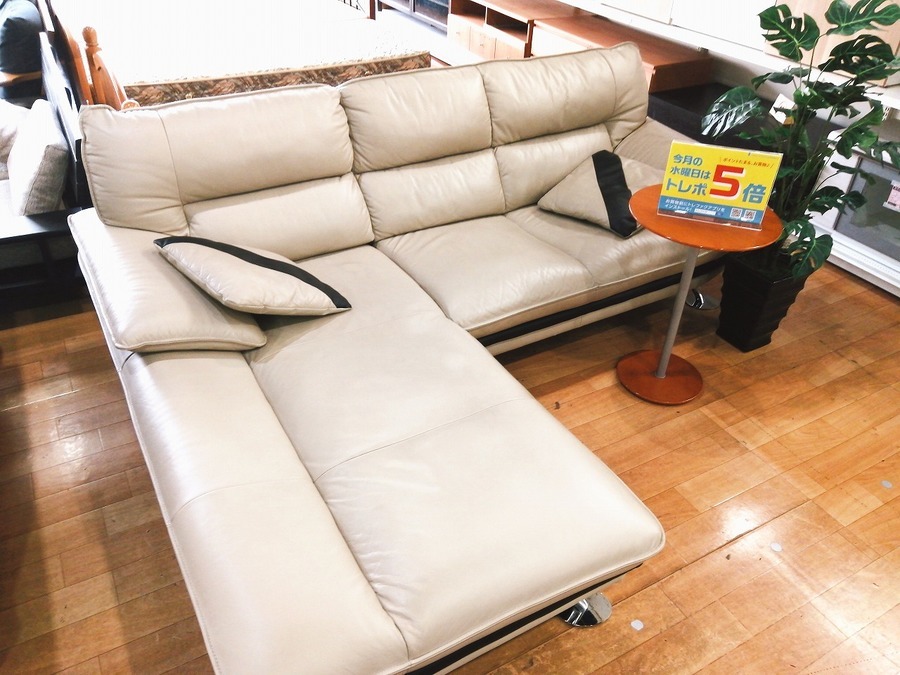 ニトリの人気シリーズ！ロゾ4 本革カウチソファーが入荷しました