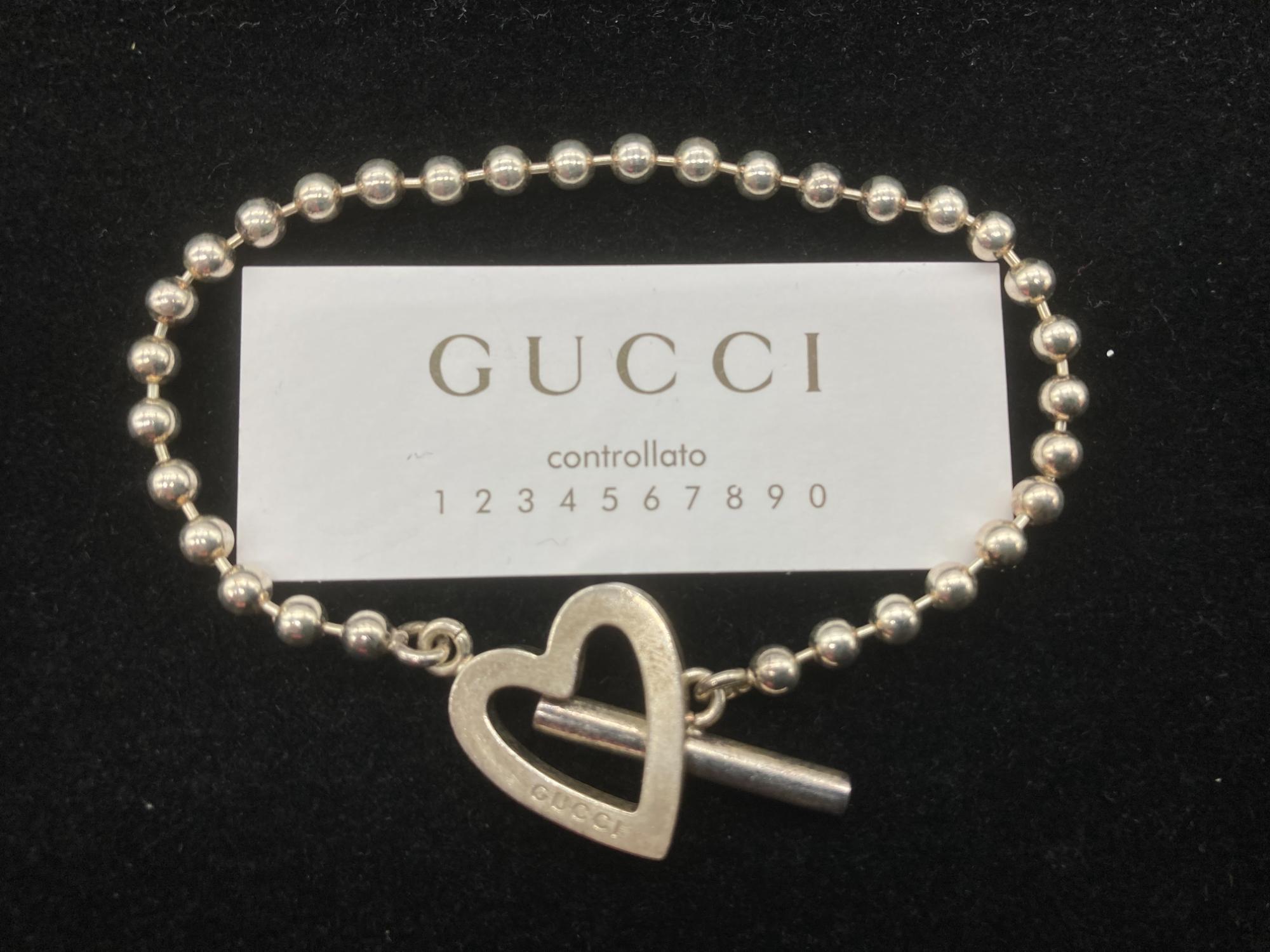 GUCCIのオープンハートボールチェーンブレスレットをご紹介！｜2026年