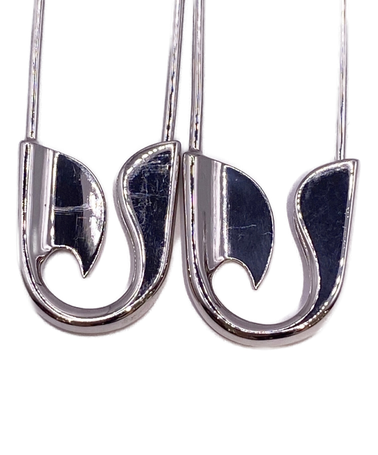 最終値下げ‼️早い者勝ち‼️】BALENCIAGA ロゴピアス シルバー 箱袋