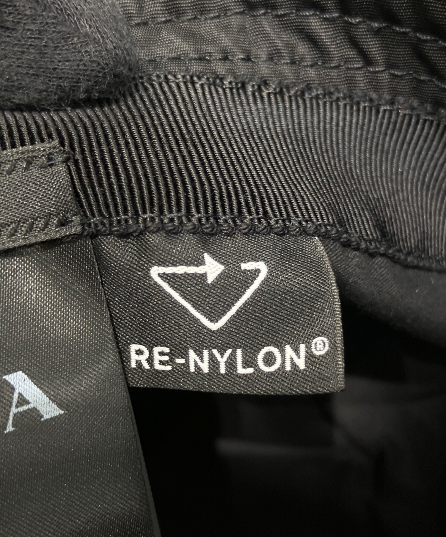 中古・古着通販】PRADA (プラダ) Re-nylon Bucket Hat(リナイロン