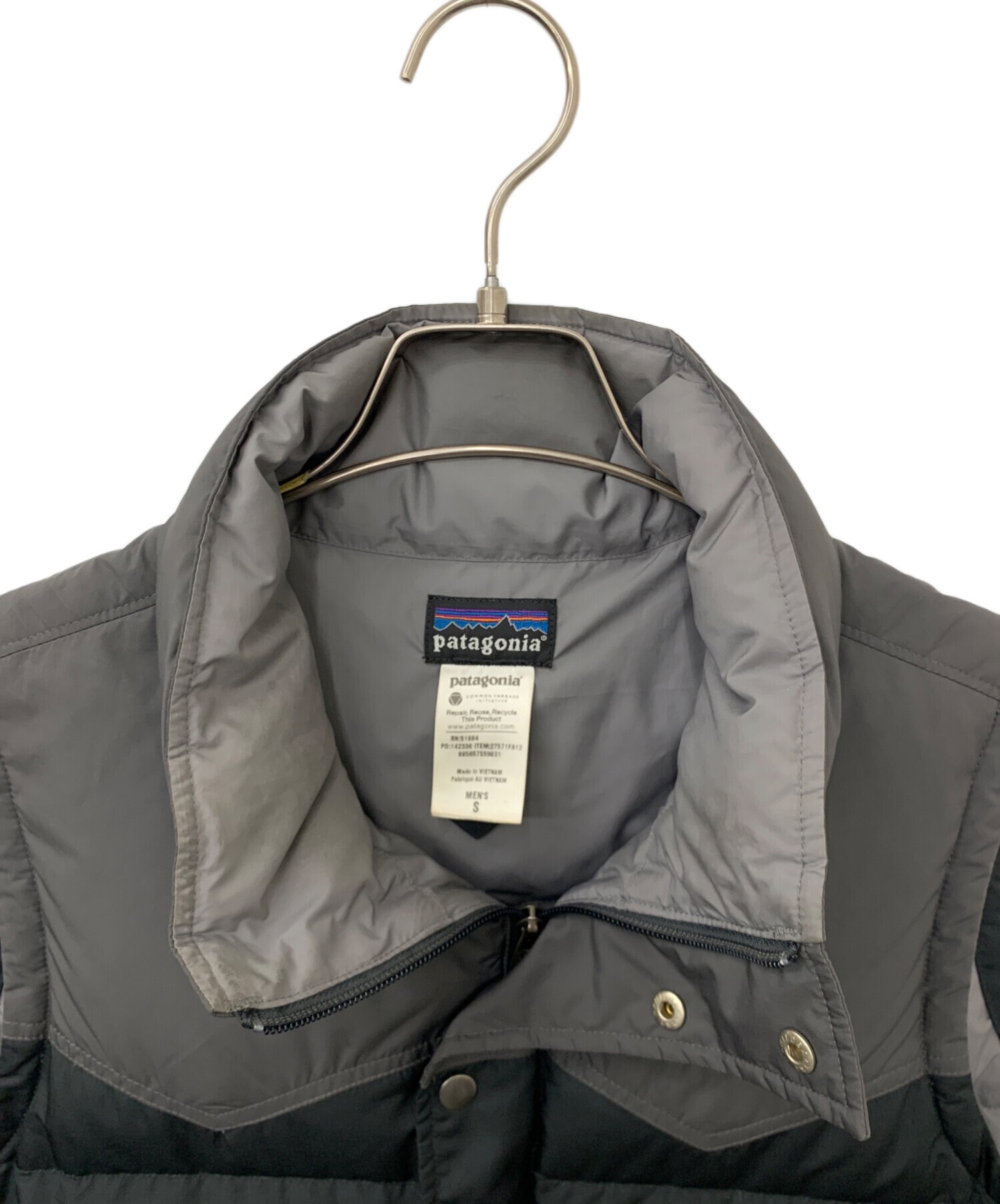 中古・古着通販】Patagonia (パタゴニア) ダウンベスト グレー サイズ